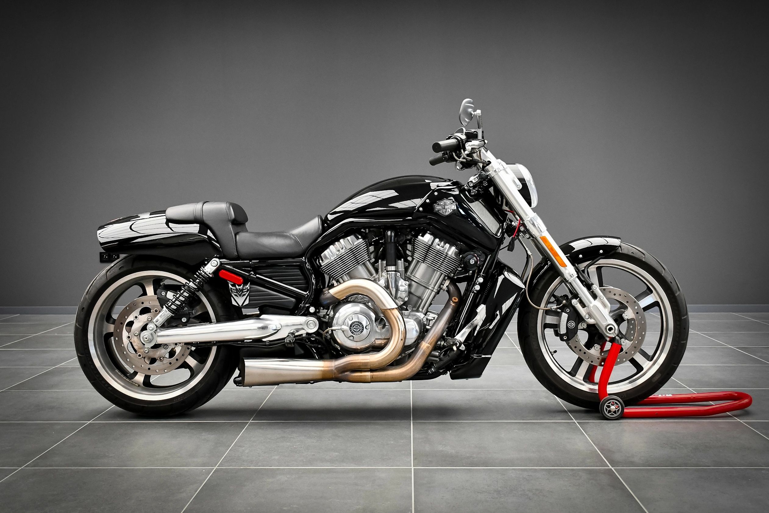 Harley V-Rod exhaust